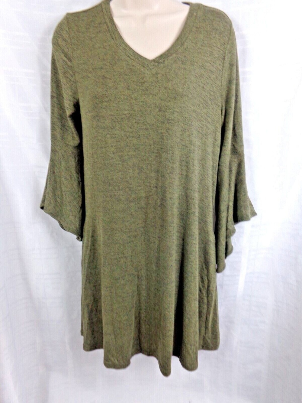 Lildy Tunic 3/4 Bell Sleeve V-Neck Green Size Small/Medium New with Tags